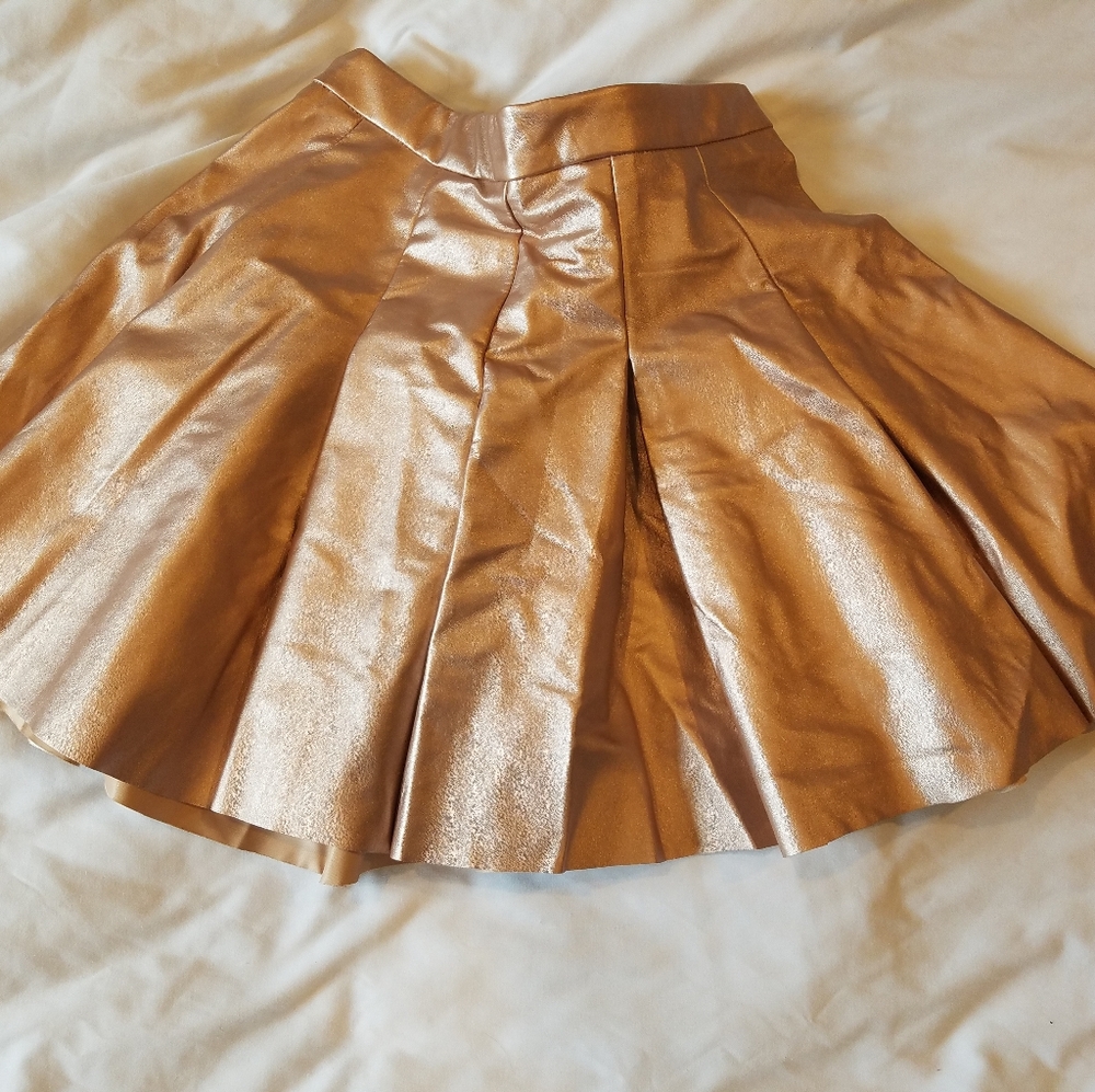 Bar III flatter skirt